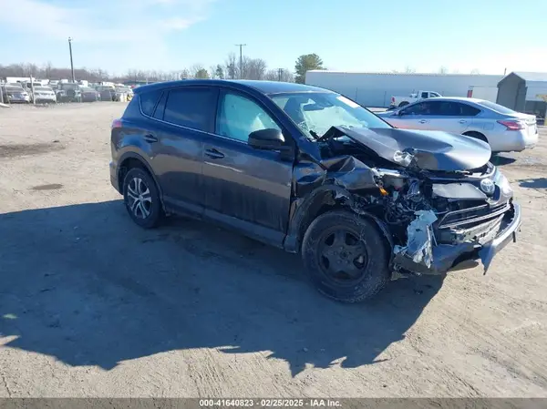 2T3BFREV8JW854358 2018 TOYOTA RAV 4 - Image 1