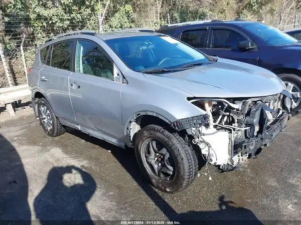 2T3BFREV9GW484241 2016 TOYOTA RAV 4 - Image 1