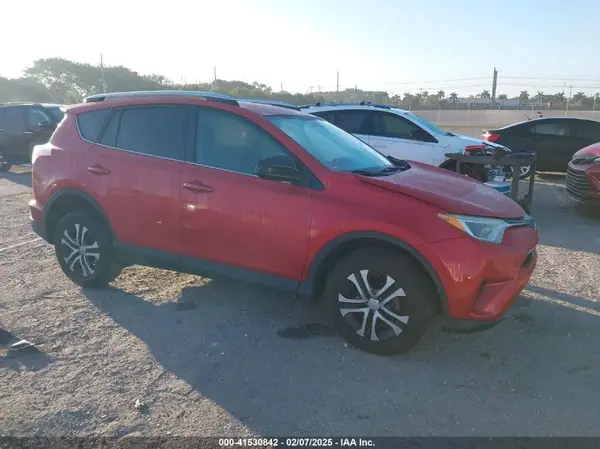 2T3BFREV9GW517707 2016 TOYOTA RAV 4 - Image 1