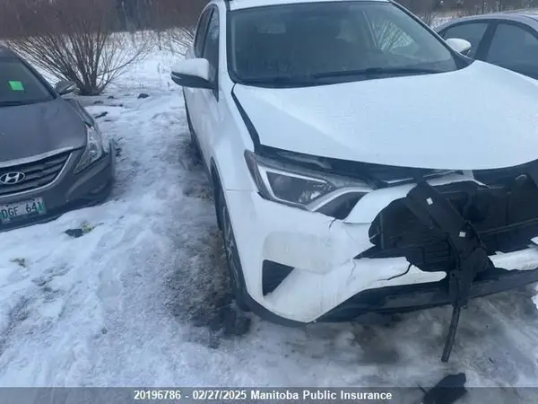 2T3BFREV9GW527847 2016 TOYOTA RAV 4 - Image 1