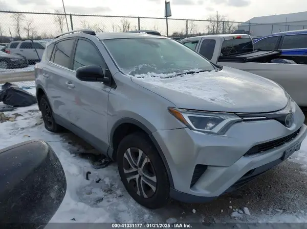 2T3BFREV9HW550630 2017 TOYOTA RAV 4 - Image 1