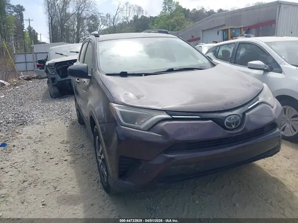 2T3BFREV9HW557965 2017 TOYOTA RAV 4 - Image 1