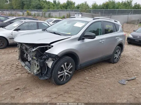 2T3BFREV9HW565516 2017 TOYOTA RAV 4 - Image 2