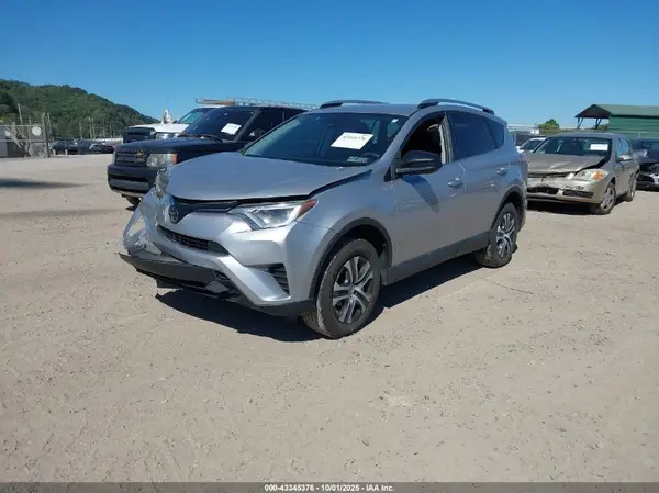 2T3BFREV9HW628565 2017 TOYOTA RAV 4 - Image 2