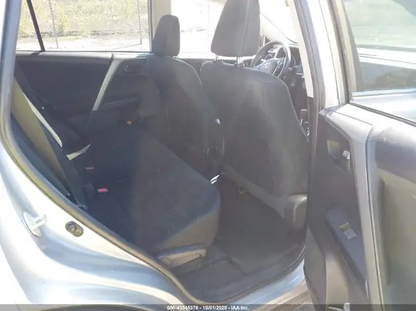 2T3BFREV9HW628565 2017 TOYOTA RAV 4 - Image 8