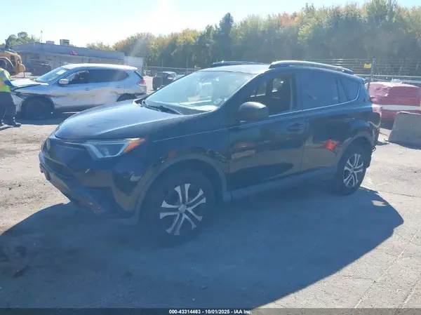 2T3BFREV9HW628582 2017 TOYOTA RAV 4 - Image 2