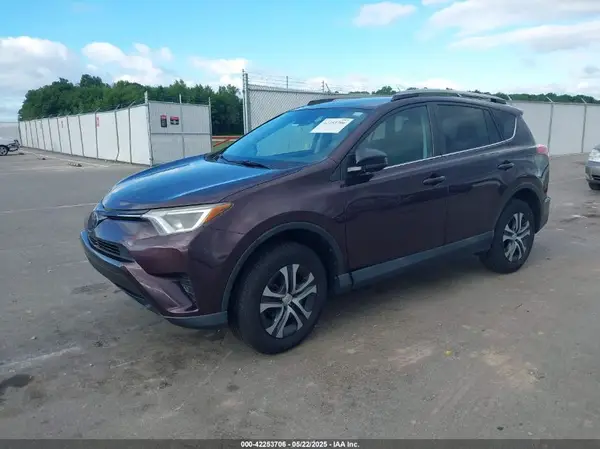 2T3BFREV9HW633264 2017 TOYOTA RAV 4 - Image 2