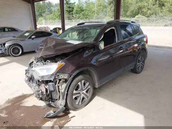 2T3BFREV9JW760327 2018 TOYOTA RAV 4 - Image 2