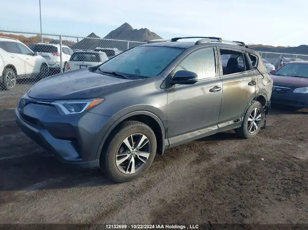 2T3BFREV9JW771909 2018 TOYOTA RAV 4 - Image 2