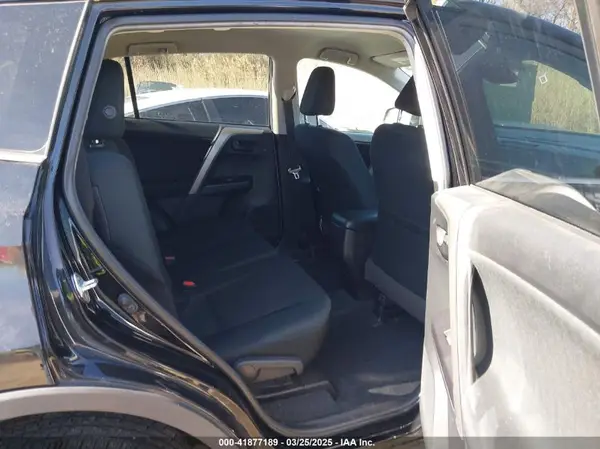 2T3BFREV9JW819425 2018 TOYOTA RAV 4 - Image 8
