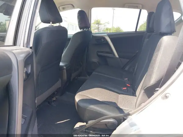 2T3BFREV9JW854823 2018 TOYOTA RAV 4 - Image 8