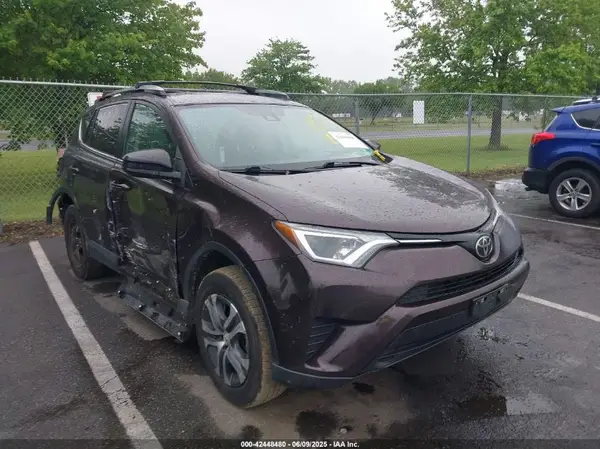 2T3BFREV9JW857284 2018 TOYOTA RAV 4 - Image 1