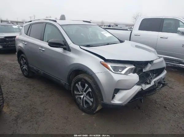 2T3BFREVXGW447635 2016 TOYOTA RAV 4 - Image 1