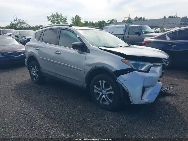 2T3BFREVXHW618076 2017 TOYOTA RAV 4 - Image 1