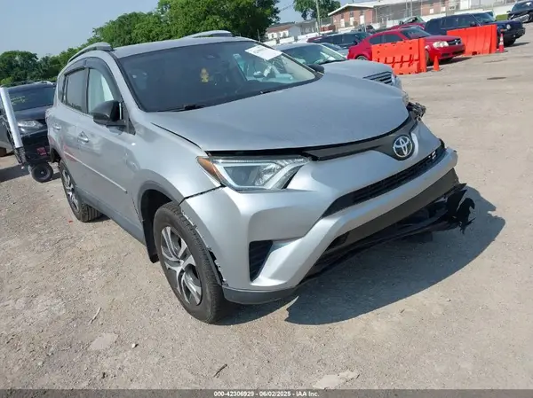 2T3BFREVXHW641518 2017 TOYOTA RAV 4 - Image 1