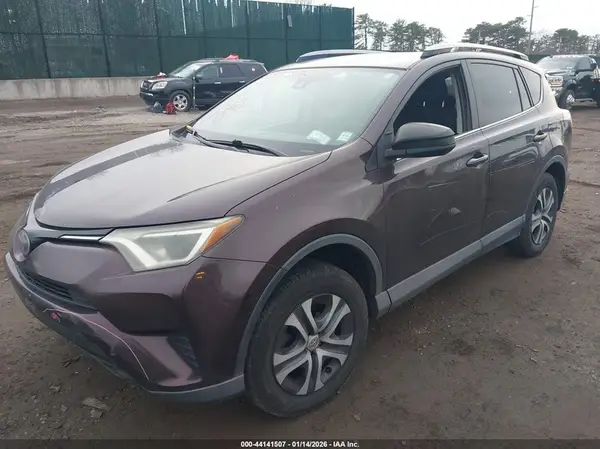 2T3BFREVXHW646573 2017 TOYOTA RAV 4 - Image 2