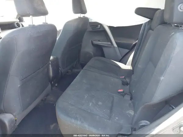 2T3BFREVXJW751670 2018 TOYOTA RAV 4 - Image 8