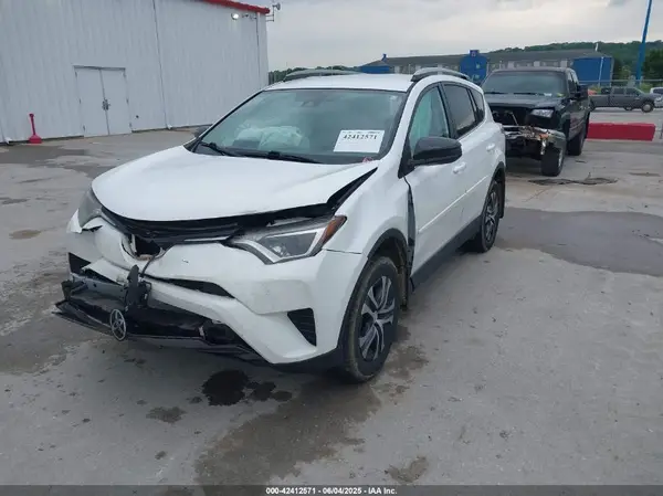 2T3BFREVXJW764774 2018 TOYOTA RAV 4 - Image 2