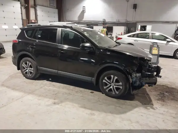 2T3BFREVXJW780179 2018 TOYOTA RAV 4 - Image 1