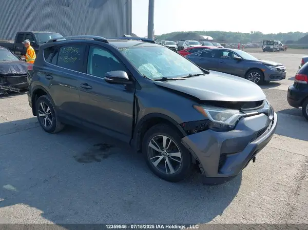 2T3BFREVXJW780909 2018 TOYOTA RAV 4 - Image 1
