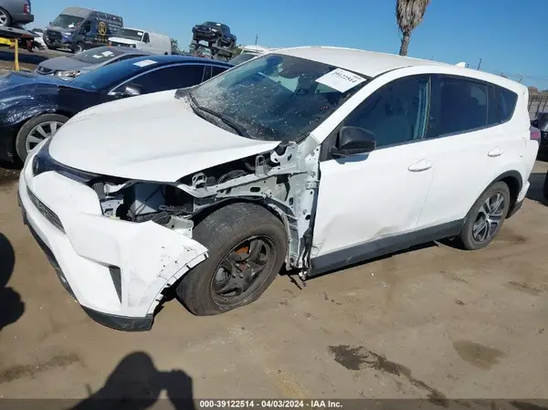 2T3BFREVXJW781400 2018 TOYOTA RAV 4 - Image 2