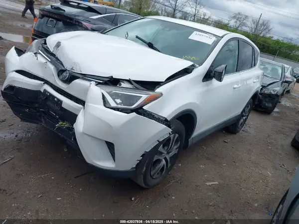 2T3BFREVXJW793174 2018 TOYOTA RAV 4 - Image 2