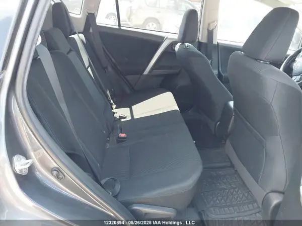 2T3BFREVXJW803895 2018 TOYOTA RAV 4 - Image 8