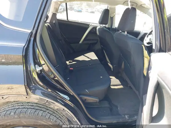 2T3BFREVXJW805128 2018 TOYOTA RAV 4 - Image 8