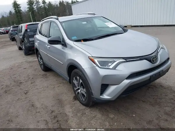 2T3BFREVXJW847475 2018 TOYOTA RAV 4 - Image 1