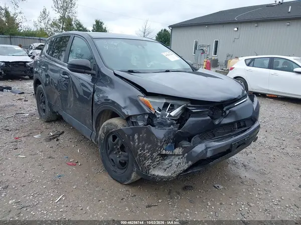 2T3BFREVXJW854412 2018 TOYOTA RAV 4 - Image 1