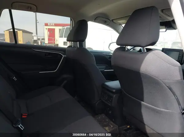 2T3BWRFV6KW028589 2019 TOYOTA RAV 4 - Image 8