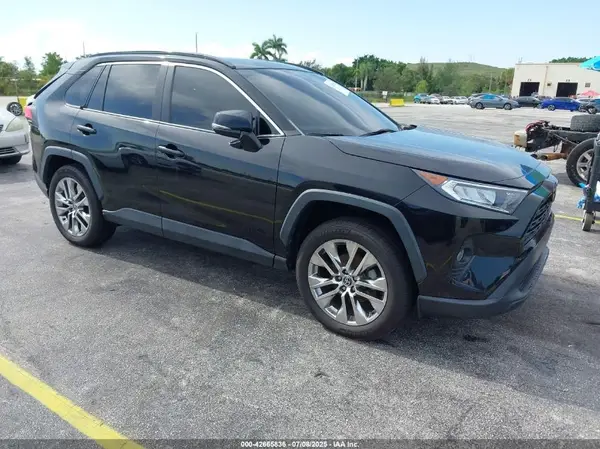 2T3C1RFV0MC126315 2021 TOYOTA RAV 4 - Image 1