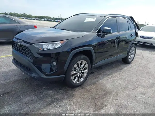 2T3C1RFV0MC126315 2021 TOYOTA RAV 4 - Image 2