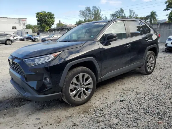 2T3C1RFV0MC137430 2021 TOYOTA RAV 4 - Image 1