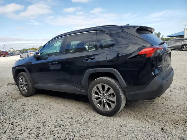 2T3C1RFV0MC137430 2021 TOYOTA RAV 4 - Image 2
