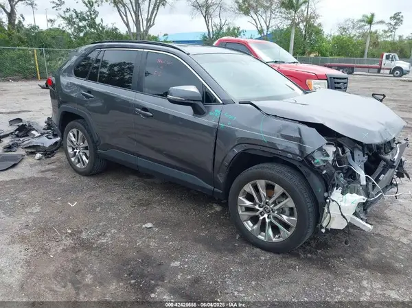 2T3C1RFV0MC171416 2021 TOYOTA RAV 4 - Image 1