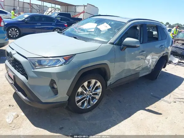 2T3C1RFV0MW140682 2021 TOYOTA RAV 4 - Image 2