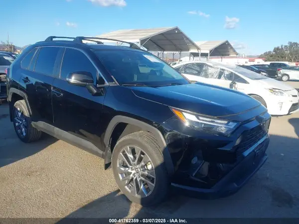 2T3C1RFV0NC184409 2022 TOYOTA RAV 4 - Image 1