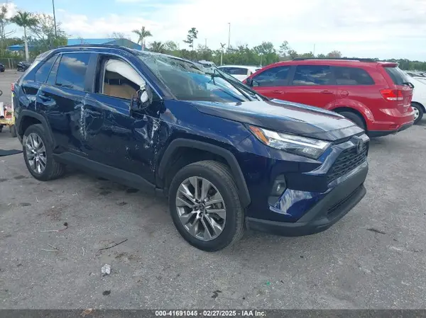 2T3C1RFV0NW189365 2022 TOYOTA RAV 4 - Image 1