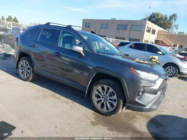 2T3C1RFV0NW234532 2022 TOYOTA RAV 4 - Image 1