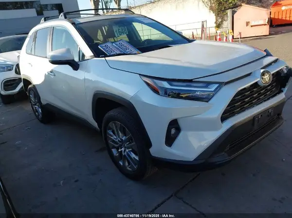 2T3C1RFV0PW292787 2023 TOYOTA RAV 4 - Image 1