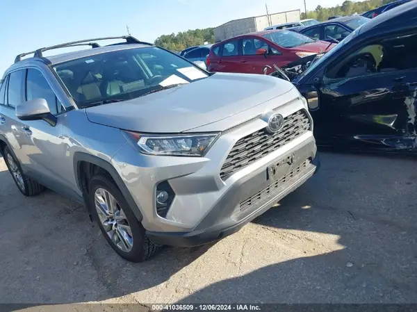 2T3C1RFV1KW028714 2019 TOYOTA RAV 4 - Image 1