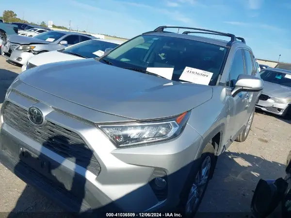 2T3C1RFV1KW028714 2019 TOYOTA RAV 4 - Image 2