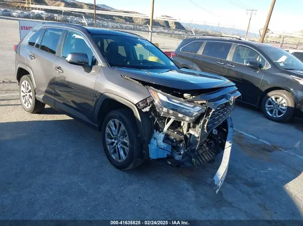 2T3C1RFV1NC192535 2022 TOYOTA RAV 4 - Image 1