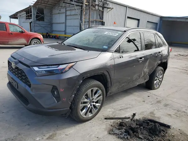 2T3C1RFV1NC196925 2022 TOYOTA RAV 4 - Image 1