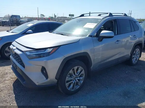 2T3C1RFV1NW231686 2022 TOYOTA RAV 4 - Image 2