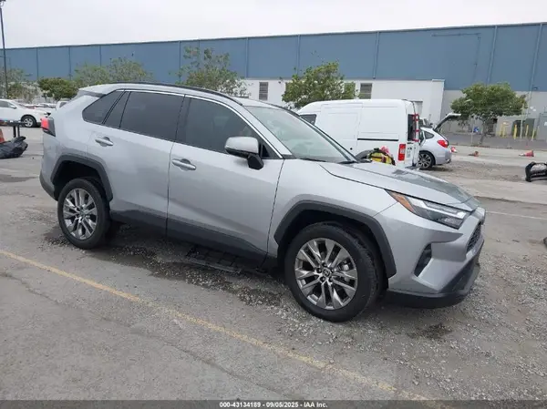 2T3C1RFV1PW249978 2023 TOYOTA RAV 4 - Image 1