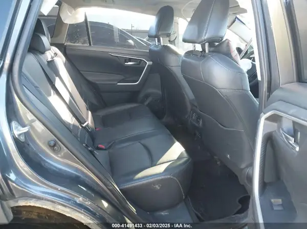 2T3C1RFV2KC031865 2019 TOYOTA RAV 4 - Image 8