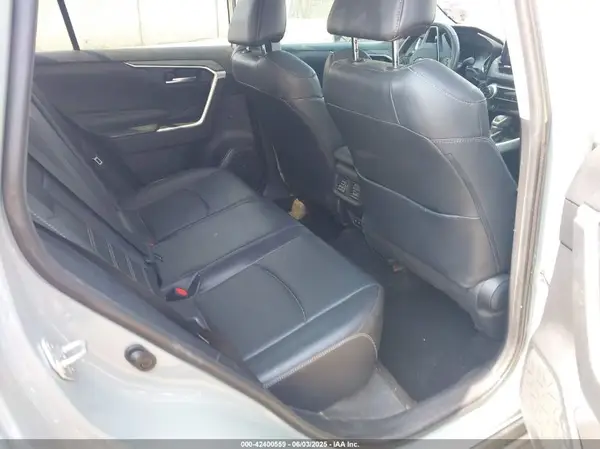 2T3C1RFV2KW022212 2019 TOYOTA RAV 4 - Image 8
