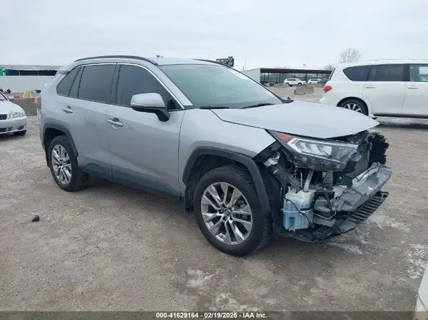 2T3C1RFV2KW025773 2019 TOYOTA RAV 4 - Image 1